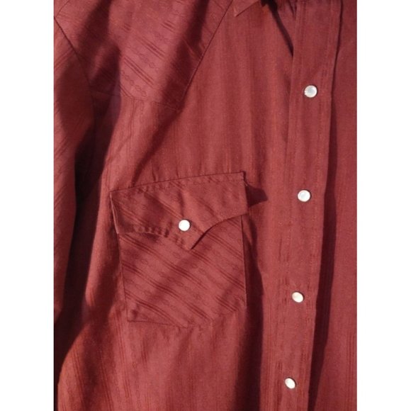 Men's Medium Burgundy Plains Western Wear Pearl Snap Shirt with Light Textured P - Picture 3 of 10